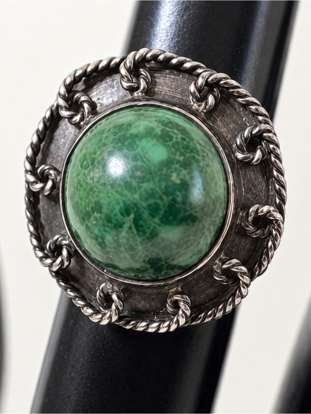 Sterling Silver & Natural Jade Cabochon Vintage Cocktail Ring | Size 6 | EUC